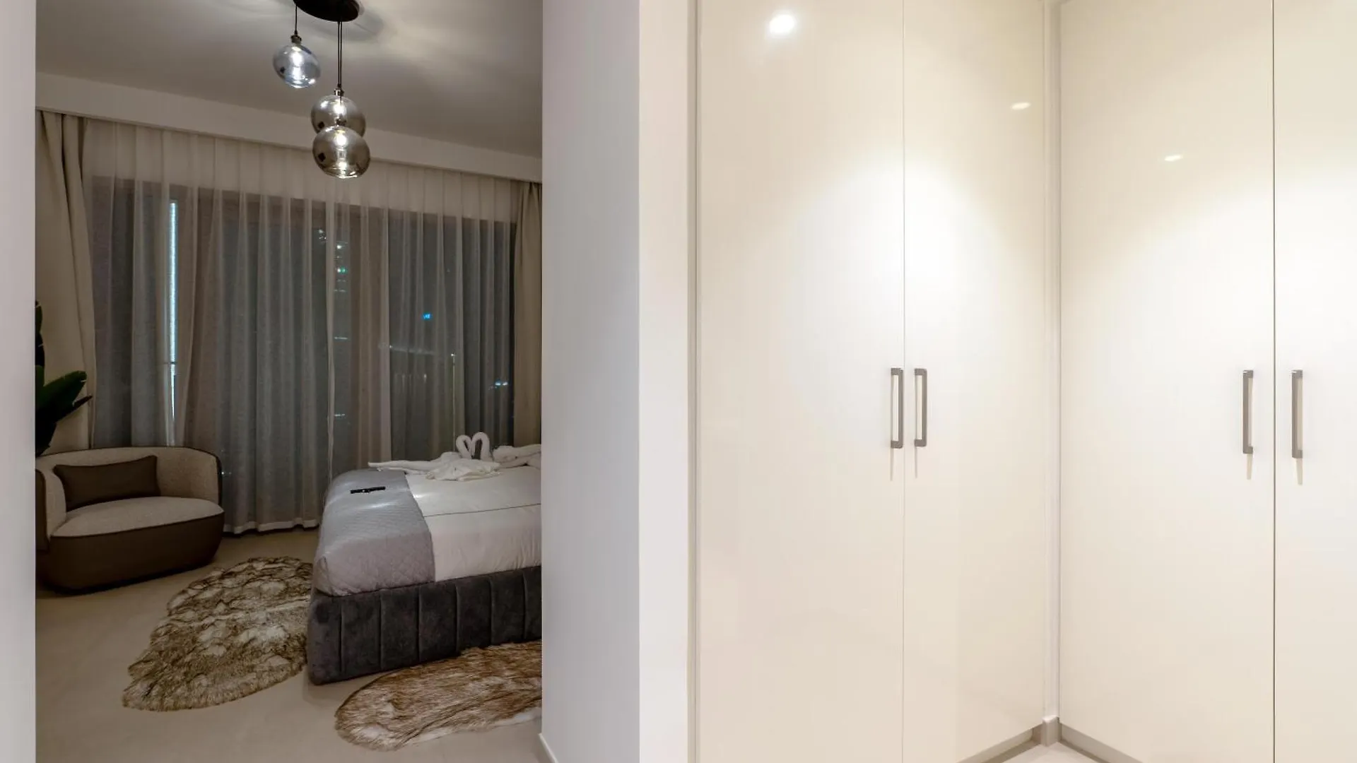 3 Bedrooms Apartment In Downtown Views - Dubai Burj Khalifa View